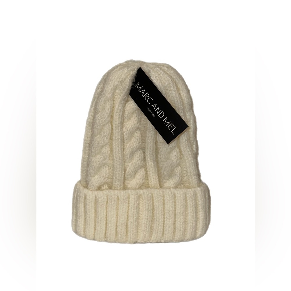 NWT Marc And Mel Knit Beanie Hat White/Cream O/S Unisex